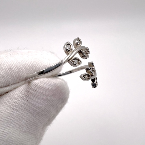 Sale $18 Firm! .925 Sterling Silver Cz Leaf Ring - Picture 8 of 17